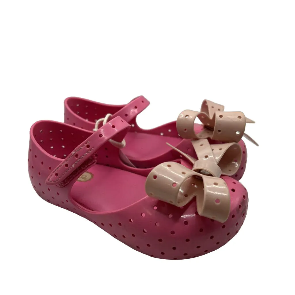 Velcro Mary Janes w/Bows